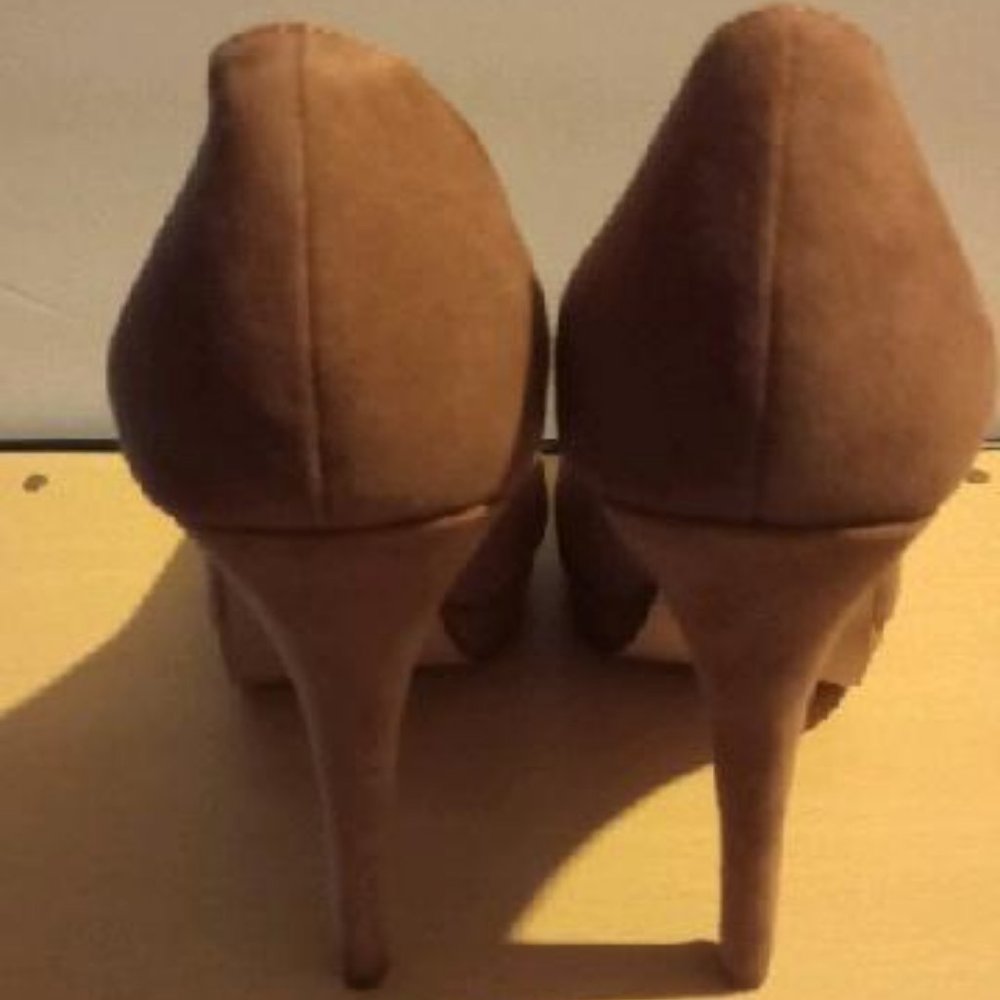 Shoes - Picture 2 of 4